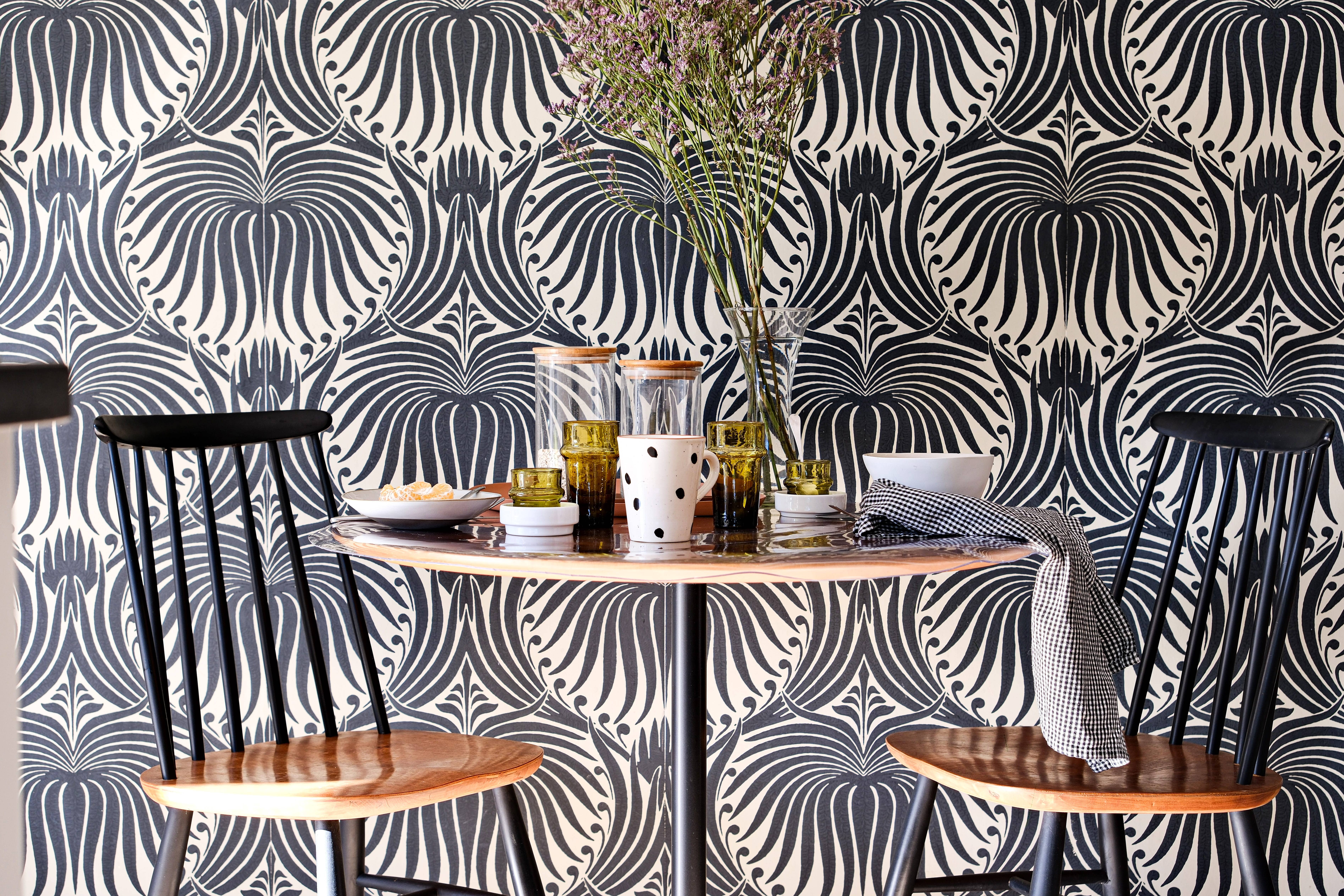 Nos collections d'adhésifs pour sublimer les crédences, les surfaces murales et customiser votre intérieur